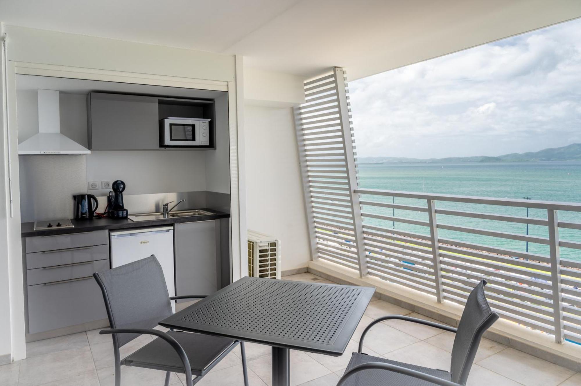 B&B Home Fort-De-France Marina Екстер'єр фото
