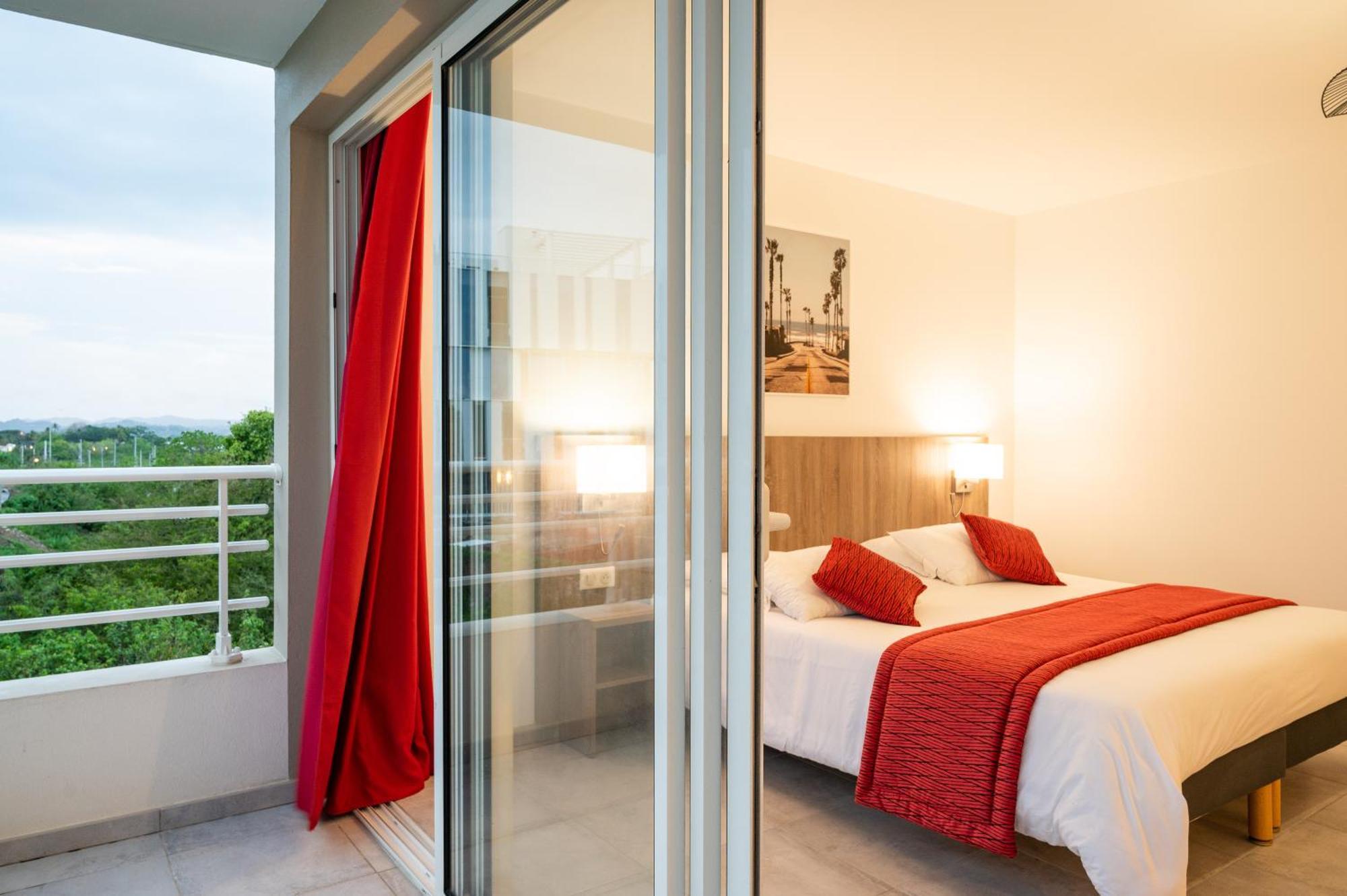 B&B Home Fort-De-France Marina Екстер'єр фото